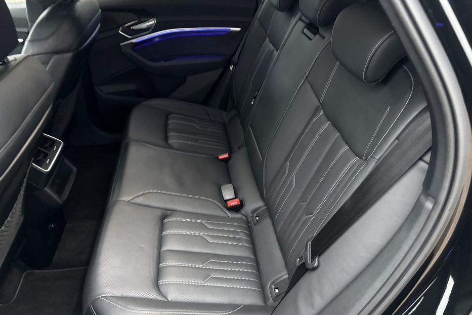 Продам Audi E-Tron 95 kWt  2021 года в Львове