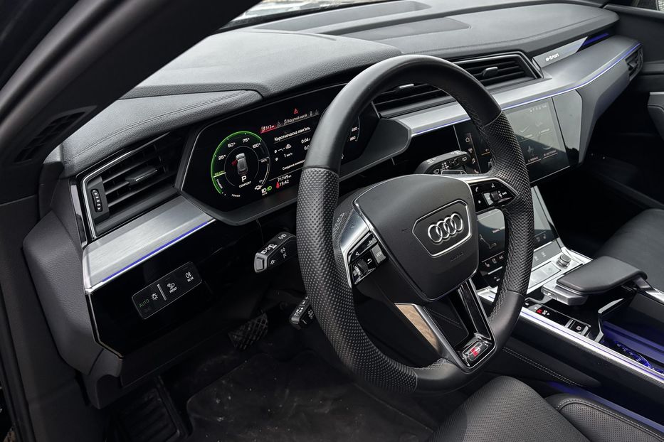 Продам Audi E-Tron 95 kWt  2021 года в Львове