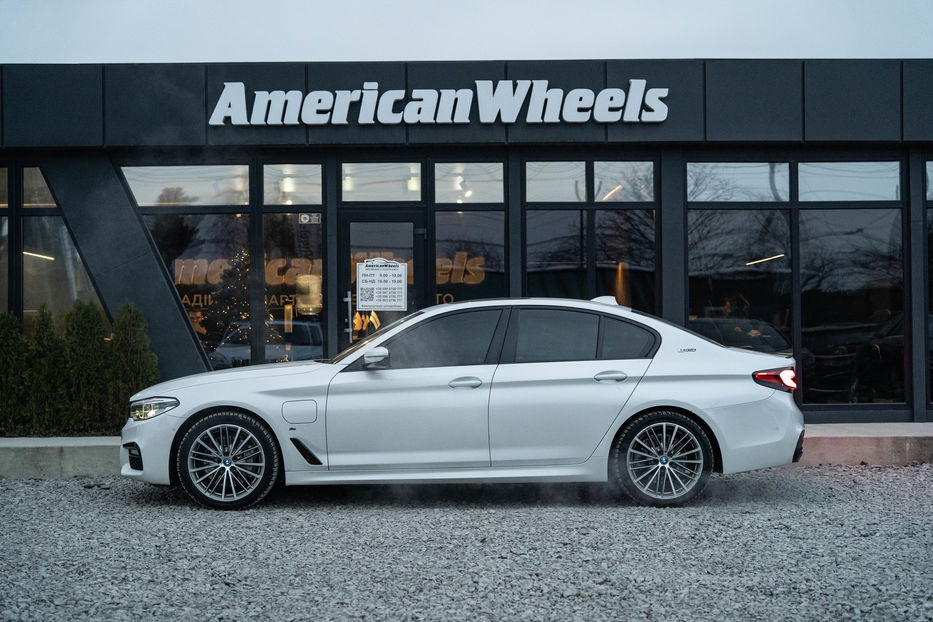 Продам BMW 530 e iPerformance 2018 года в Черновцах