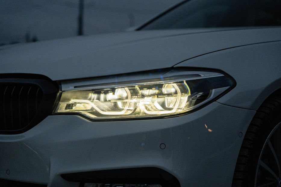 Продам BMW 530 e iPerformance 2018 года в Черновцах