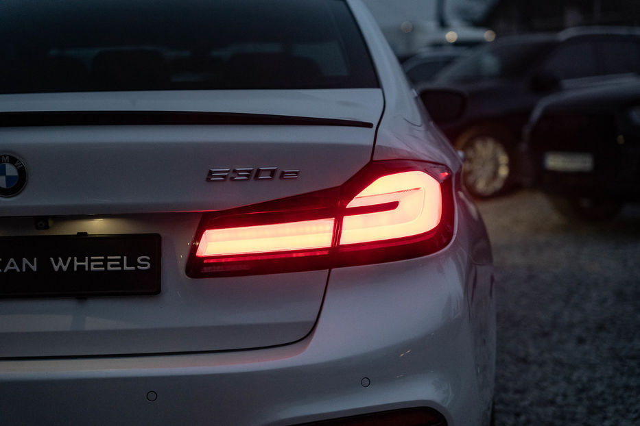 Продам BMW 530 e iPerformance 2018 года в Черновцах