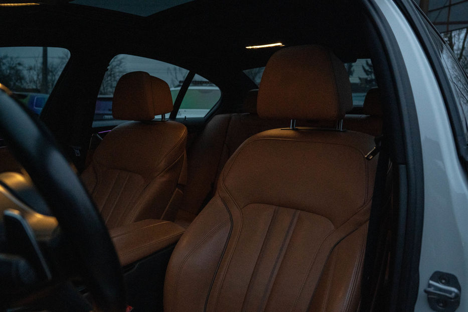 Продам BMW 530 e iPerformance 2018 года в Черновцах