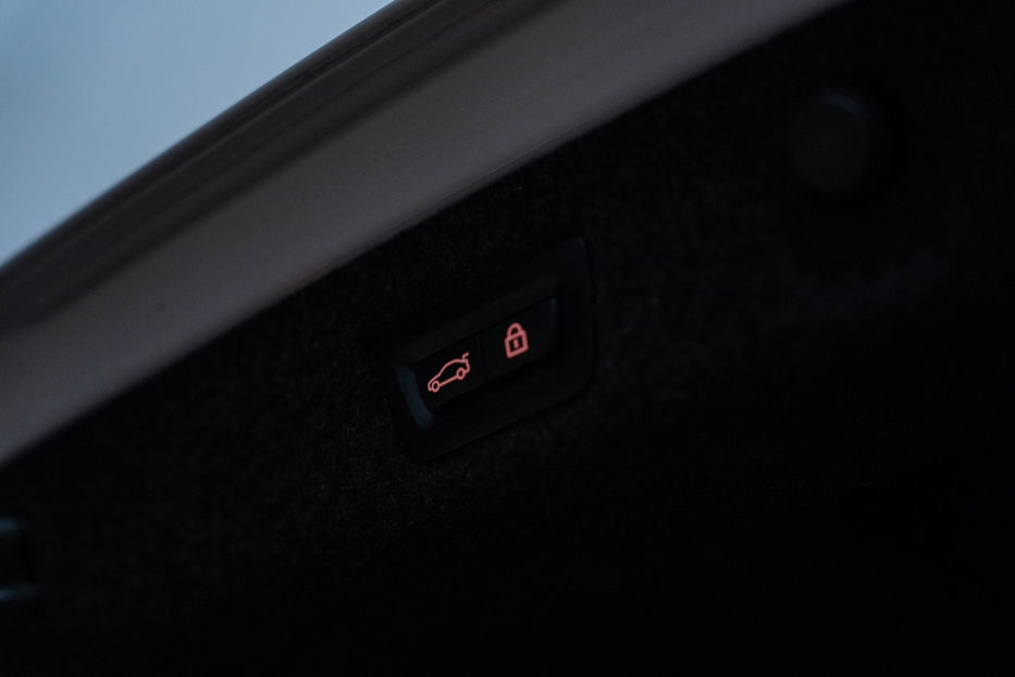 Продам BMW 530 e iPerformance 2018 года в Черновцах