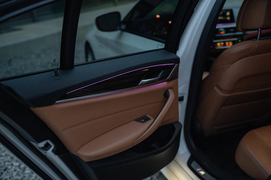 Продам BMW 530 e iPerformance 2018 года в Черновцах