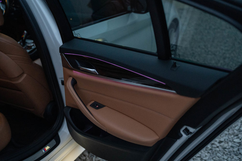 Продам BMW 530 e iPerformance 2018 года в Черновцах