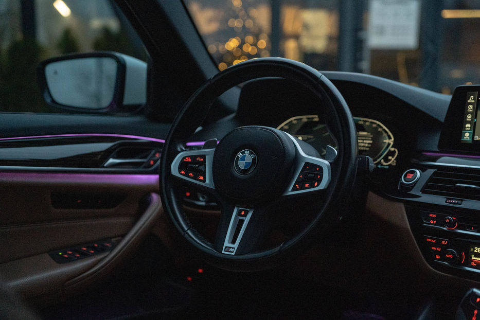 Продам BMW 530 e iPerformance 2018 года в Черновцах