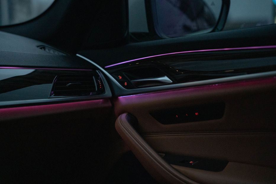 Продам BMW 530 e iPerformance 2018 года в Черновцах