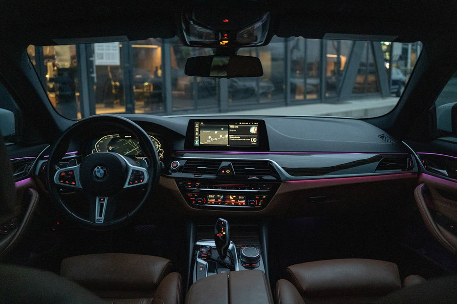 Продам BMW 530 e iPerformance 2018 года в Черновцах