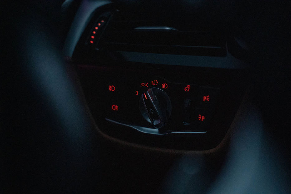 Продам BMW 530 e iPerformance 2018 года в Черновцах