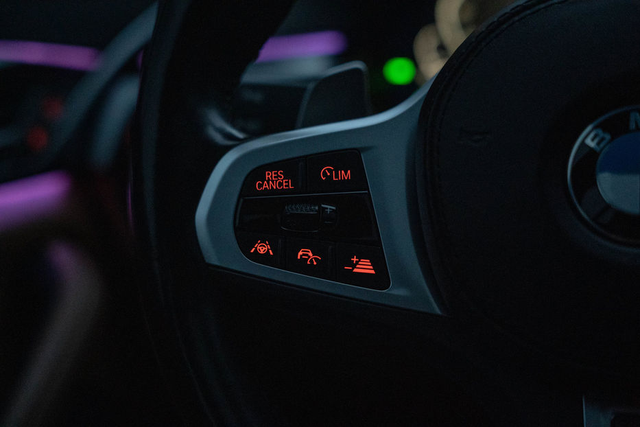 Продам BMW 530 e iPerformance 2018 года в Черновцах