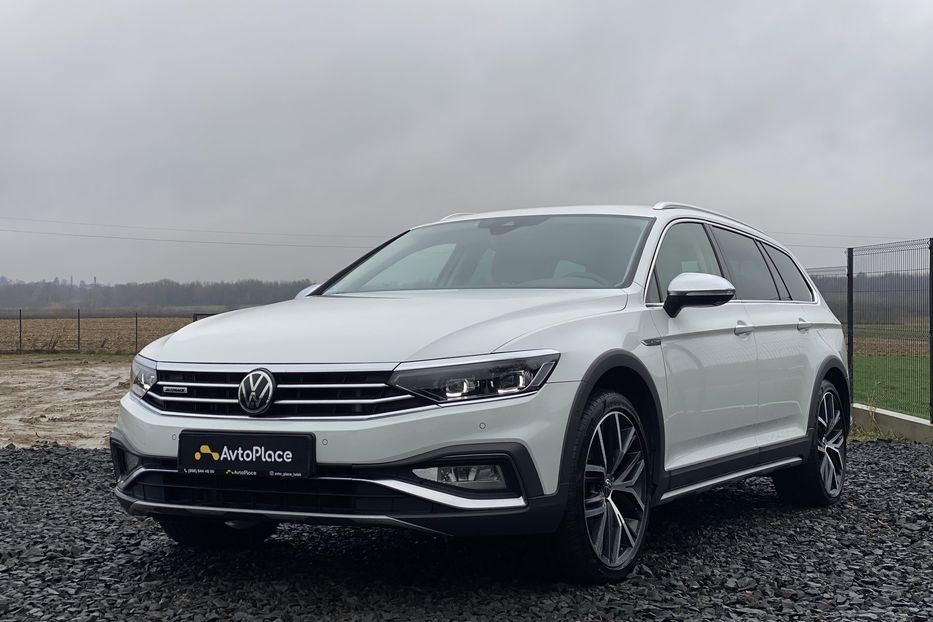 Продам Volkswagen Passat Alltrack 2020 года в Луцке