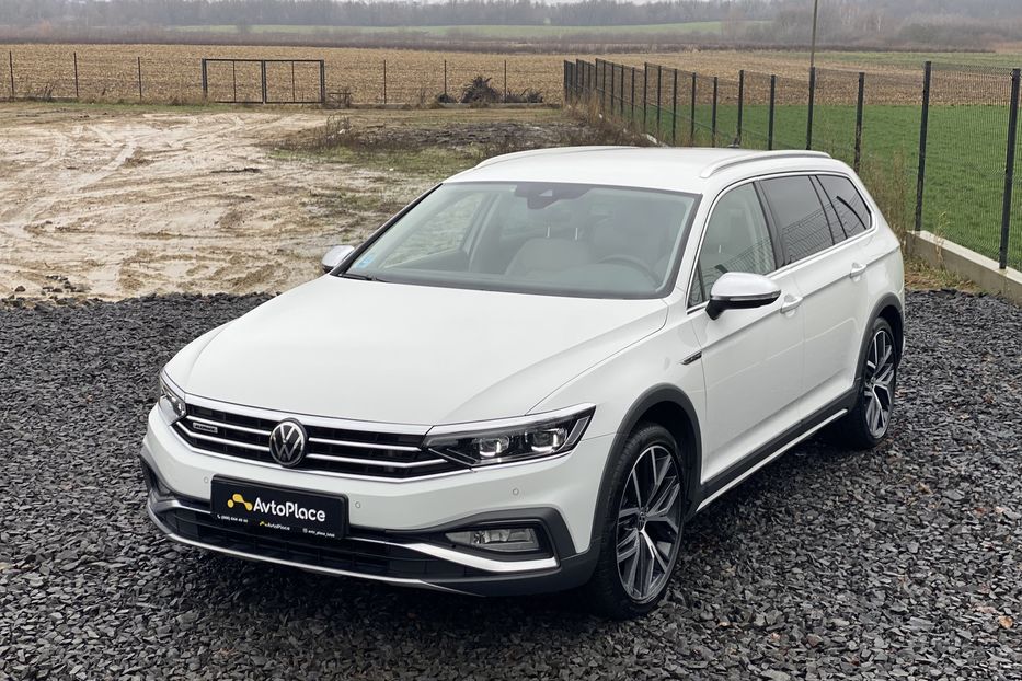 Продам Volkswagen Passat Alltrack 2020 года в Луцке