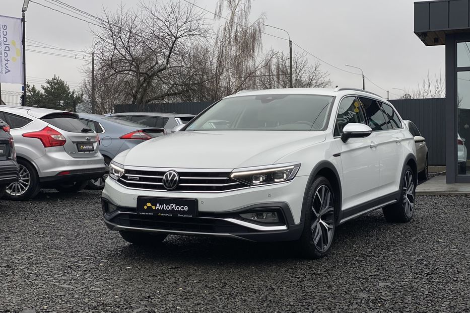 Продам Volkswagen Passat Alltrack 2020 года в Луцке