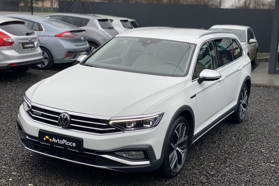 Продам Volkswagen Passat Alltrack 2020 года в Луцке