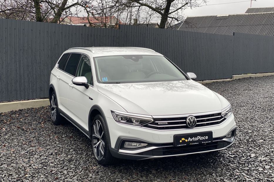 Продам Volkswagen Passat Alltrack 2020 года в Луцке