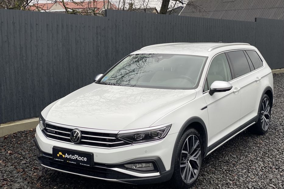 Продам Volkswagen Passat Alltrack 2020 года в Луцке