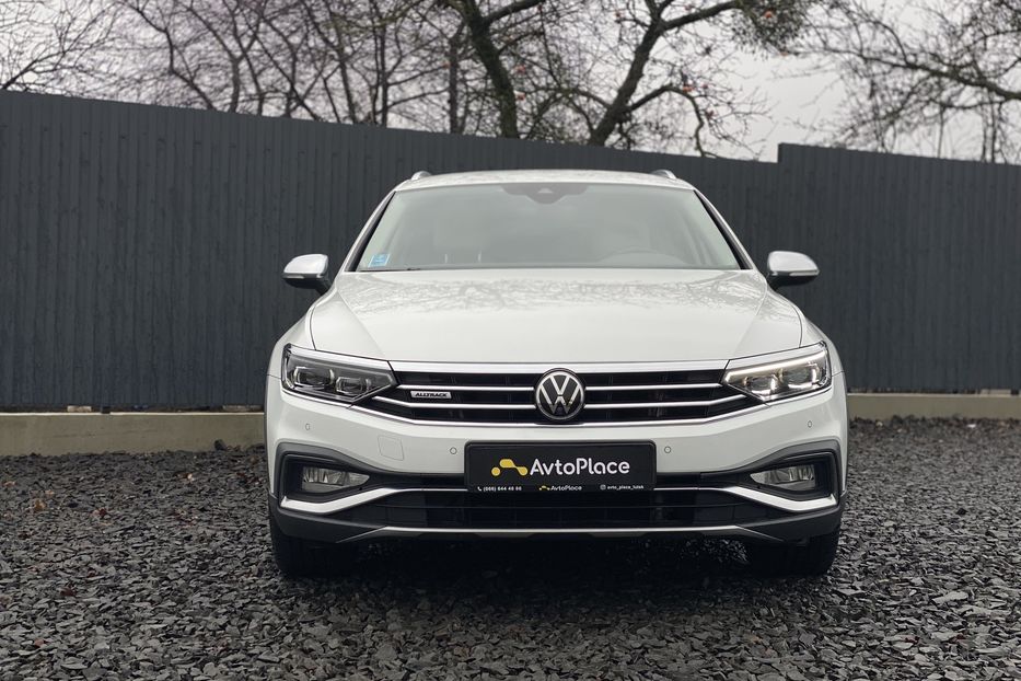 Продам Volkswagen Passat Alltrack 2020 года в Луцке