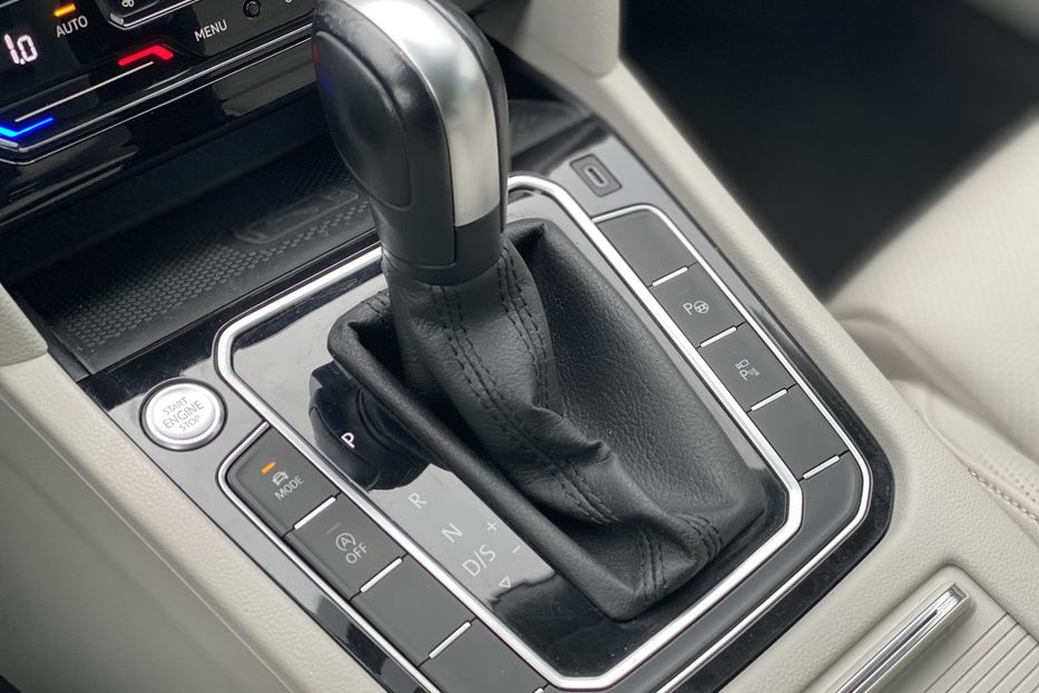 Продам Volkswagen Passat Alltrack 2020 года в Луцке