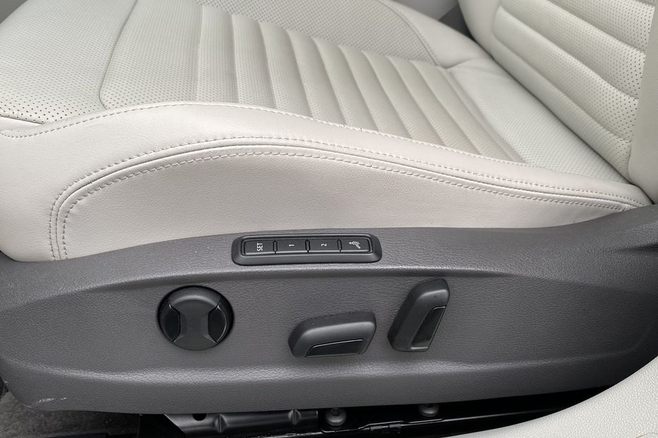 Продам Volkswagen Passat Alltrack 2020 года в Луцке