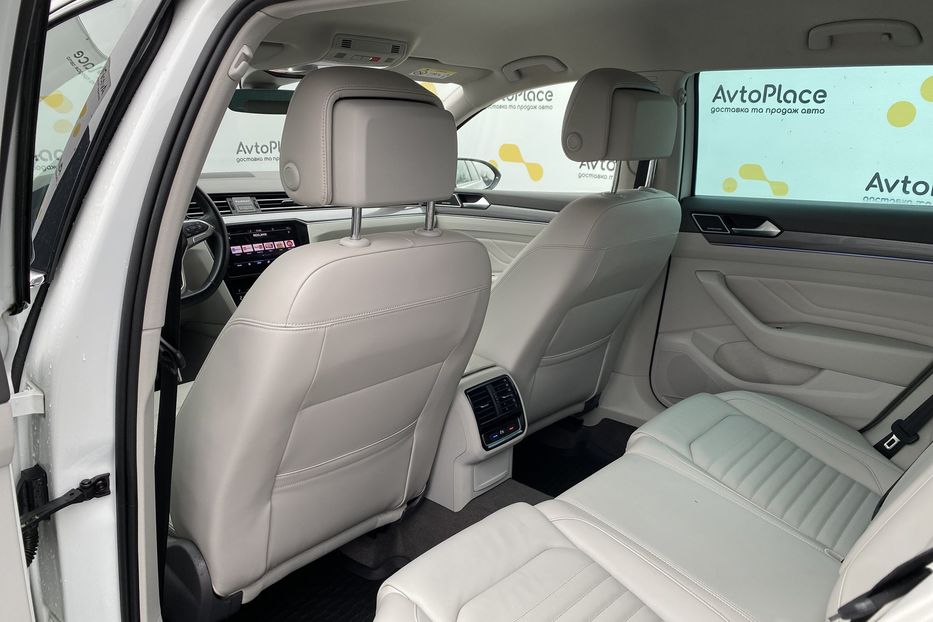 Продам Volkswagen Passat Alltrack 2020 года в Луцке