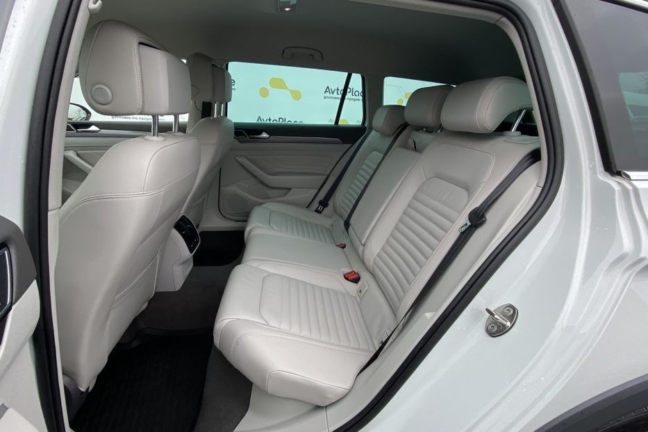 Продам Volkswagen Passat Alltrack 2020 года в Луцке