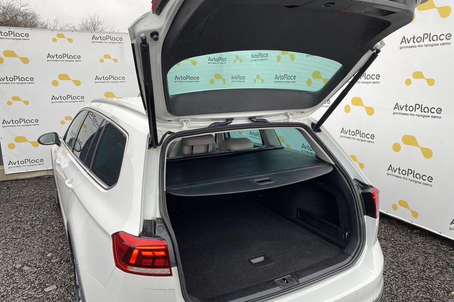 Продам Volkswagen Passat Alltrack 2020 года в Луцке