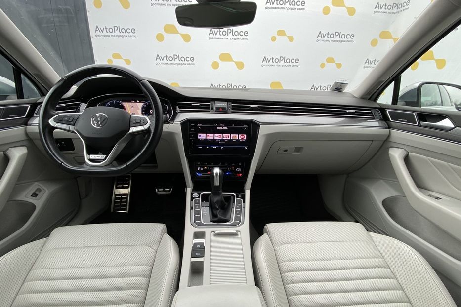 Продам Volkswagen Passat Alltrack 2020 года в Луцке