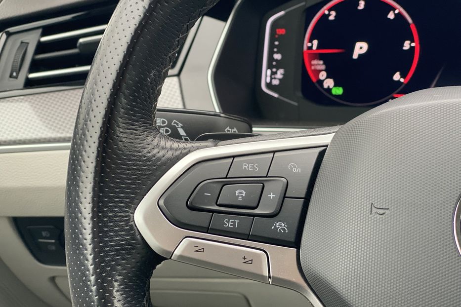 Продам Volkswagen Passat Alltrack 2020 года в Луцке