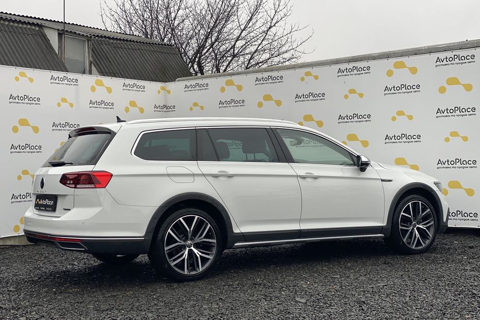 Продам Volkswagen Passat Alltrack 2020 года в Луцке