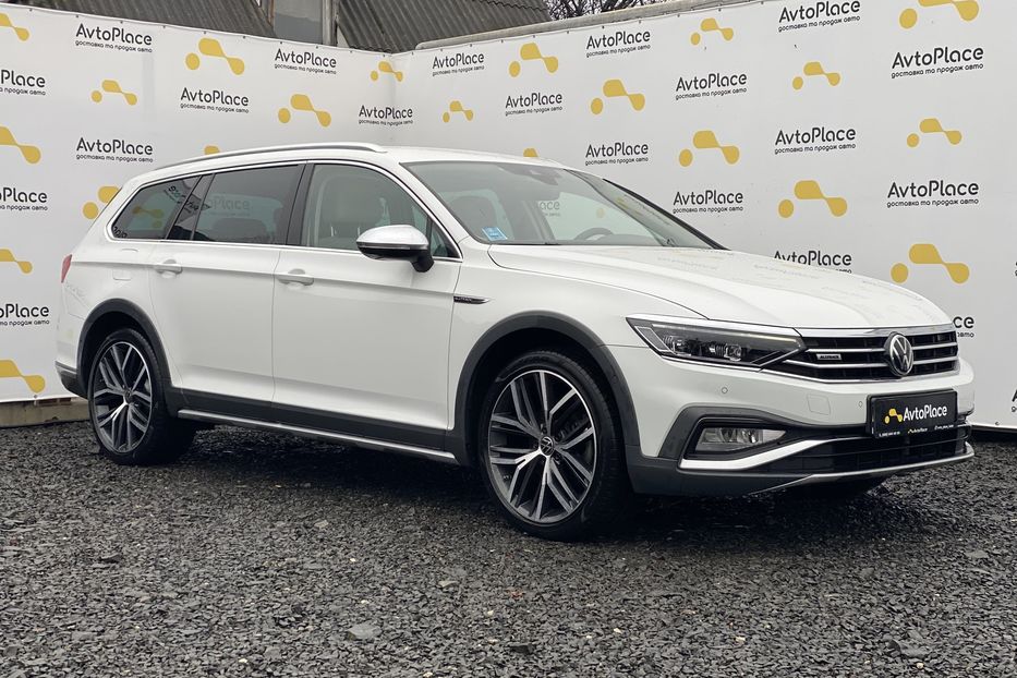 Продам Volkswagen Passat Alltrack 2020 года в Луцке