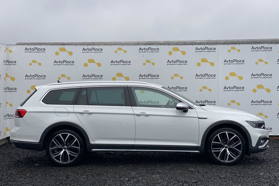Продам Volkswagen Passat Alltrack 2020 года в Луцке