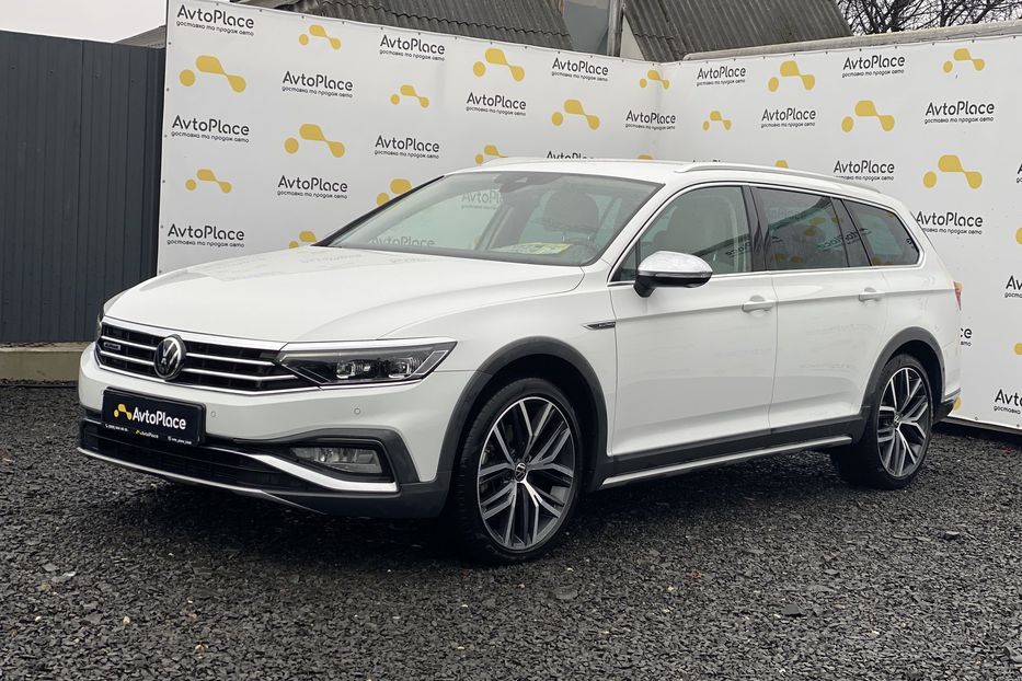 Продам Volkswagen Passat Alltrack 2020 года в Луцке
