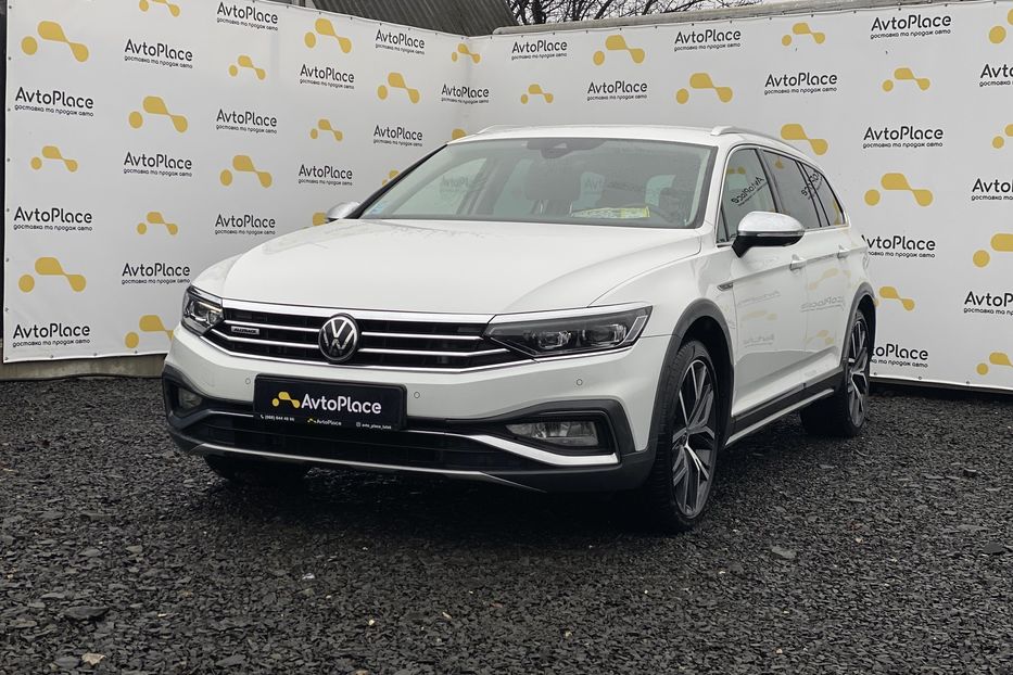 Продам Volkswagen Passat Alltrack 2020 года в Луцке