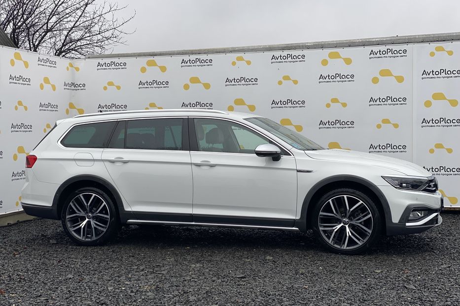 Продам Volkswagen Passat Alltrack 2020 года в Луцке
