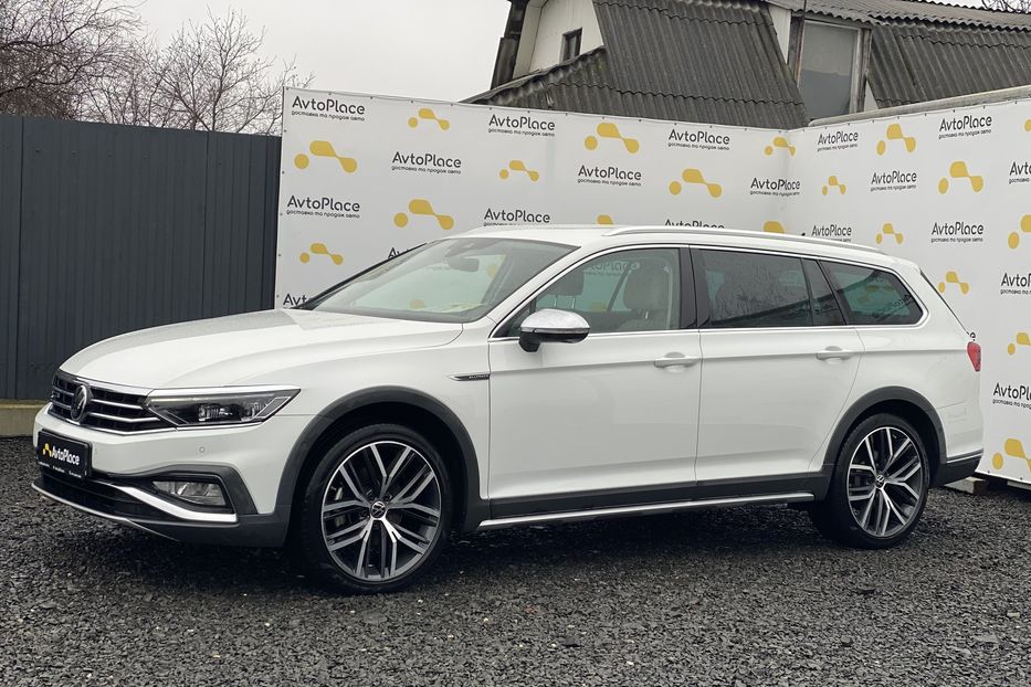 Продам Volkswagen Passat Alltrack 2020 года в Луцке