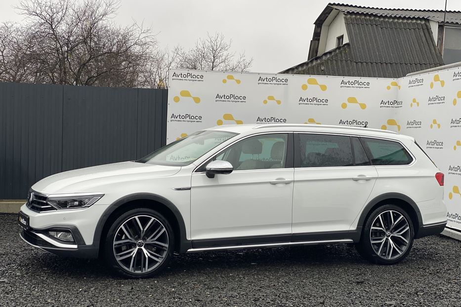 Продам Volkswagen Passat Alltrack 2020 года в Луцке
