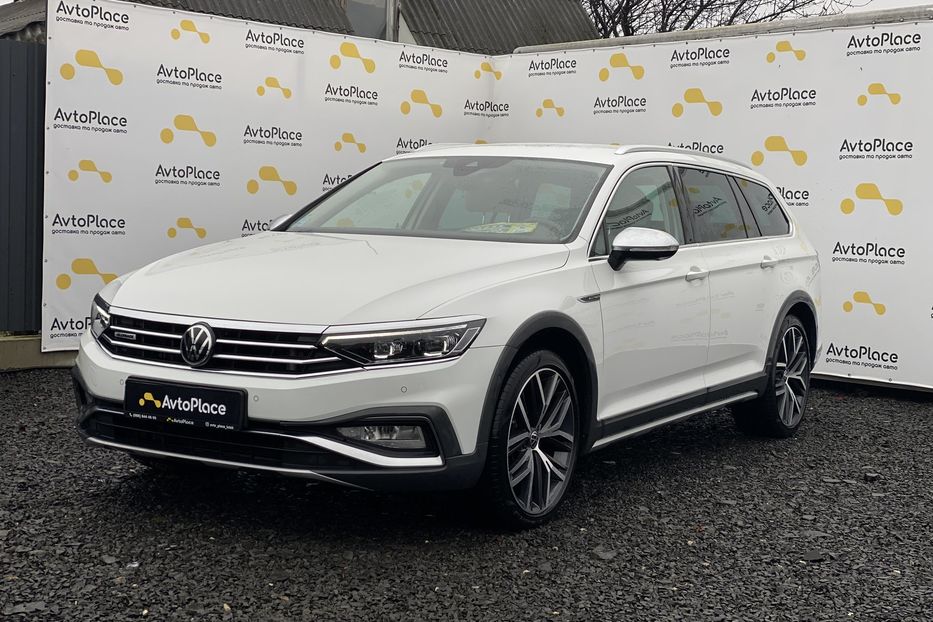 Продам Volkswagen Passat Alltrack 2020 года в Луцке