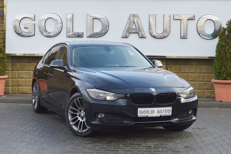 Продам BMW 318 2013 года в Одессе