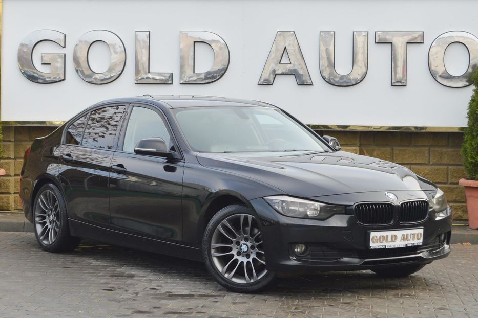 Продам BMW 318 2013 года в Одессе