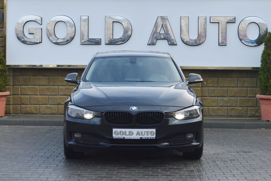 Продам BMW 318 2013 года в Одессе