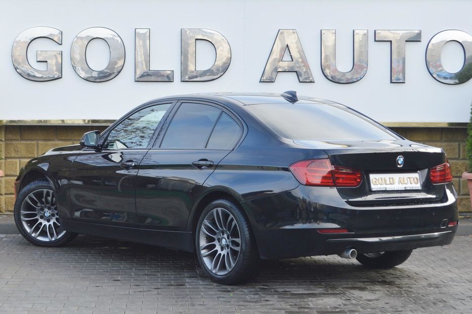 Продам BMW 318 2013 года в Одессе