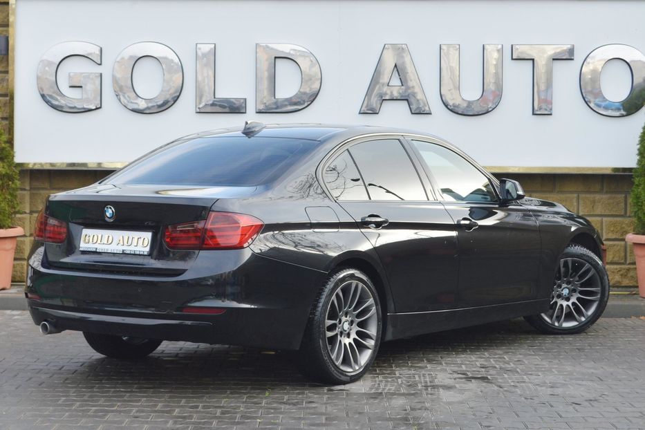 Продам BMW 318 2013 года в Одессе