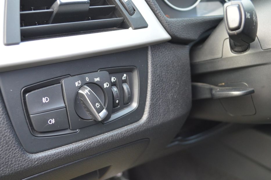 Продам BMW 318 2013 года в Одессе