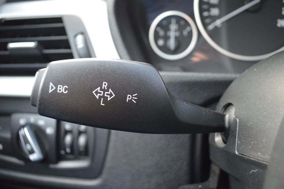 Продам BMW 318 2013 года в Одессе