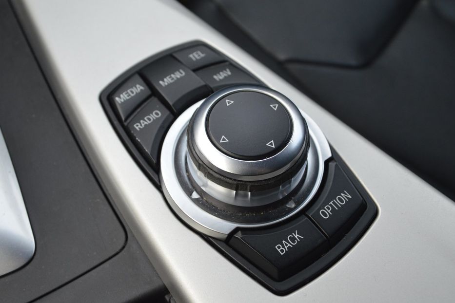 Продам BMW 318 2013 года в Одессе