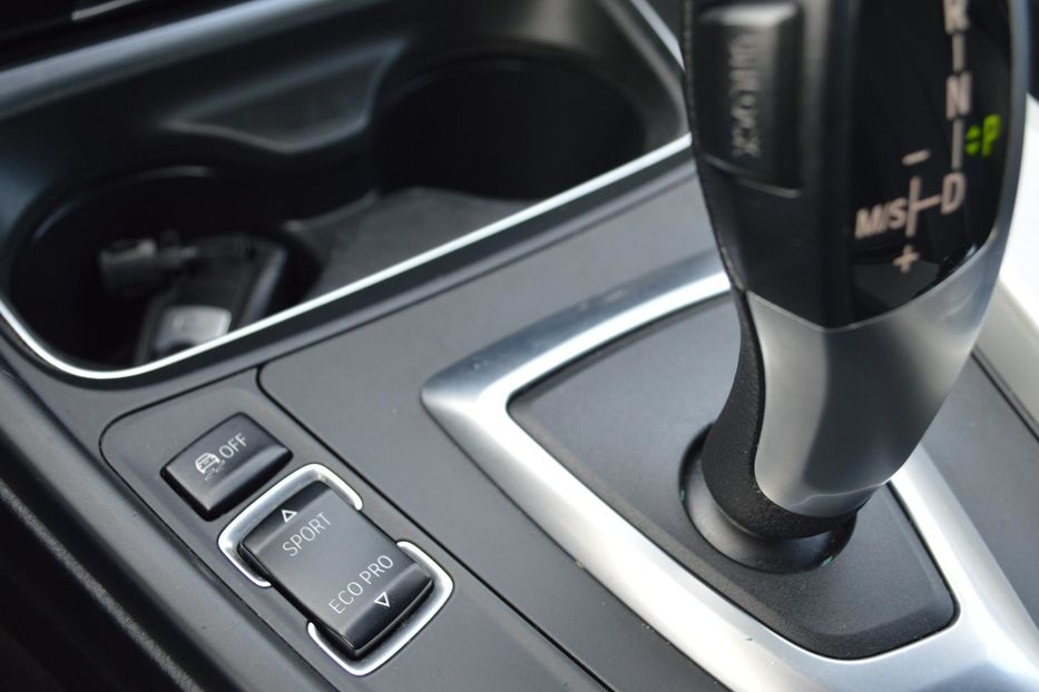 Продам BMW 318 2013 года в Одессе