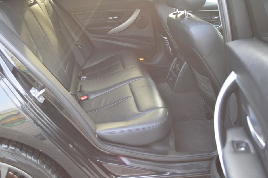 Продам BMW 318 2013 года в Одессе