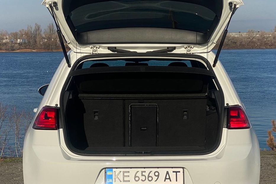 Продам Volkswagen Golf VII 2015 года в Днепре