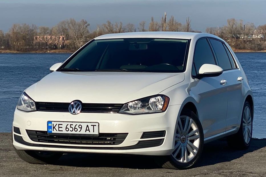 Продам Volkswagen Golf VII 2015 года в Днепре