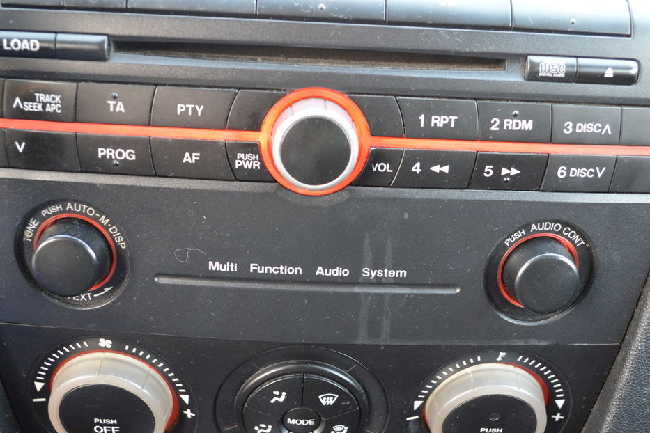 Продам Mazda 3 2006 года в Одессе